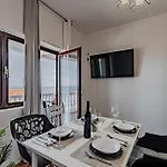 2 Bedroom Stunning In 아파트 프리그라디차