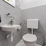 2 Bedroom Stunning In 프리그라디차