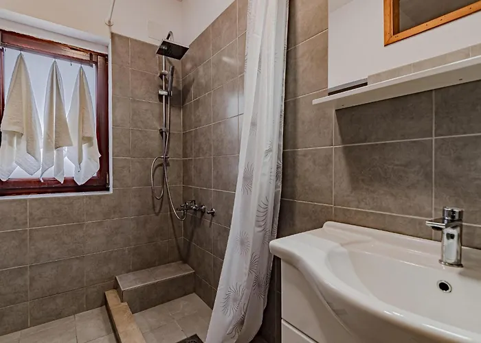 2 Bedroom In * Prigradica